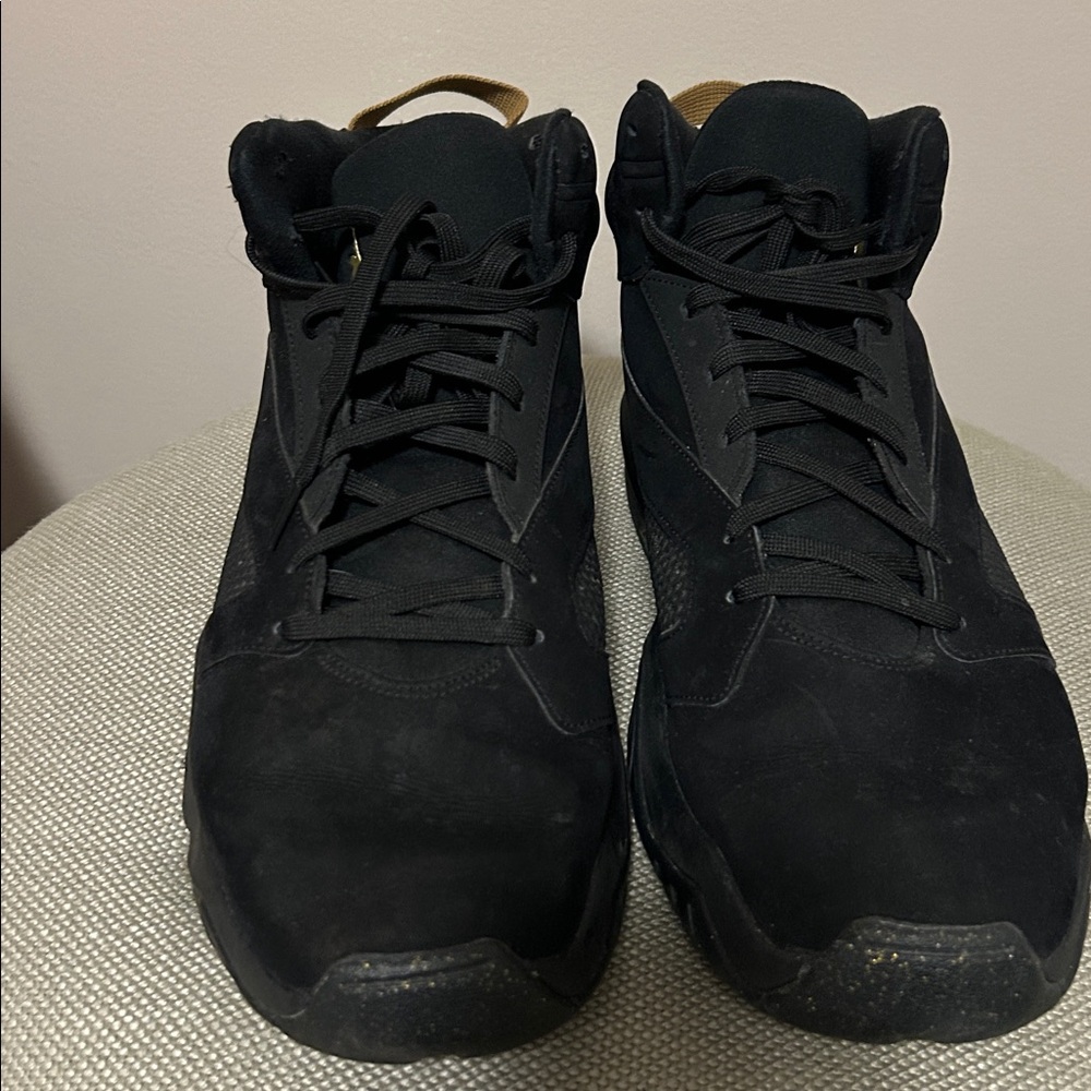 Nike Black and Gold Athletic Shoes - Picture 5 of 10